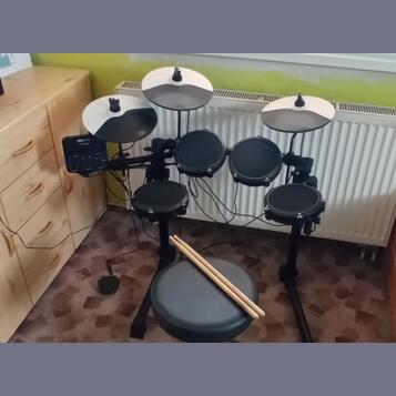 Alesis DEBUT KIT 