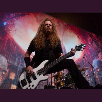 HLEDÁ SE BASÁK DO THRASHDEATH METALU