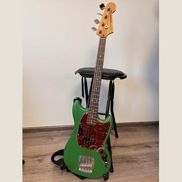 prodám: upravený Fender Squier Classic Vibe 60s Mustang Bass