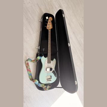 Squier Classic Vibe 60s Mustang Bass
