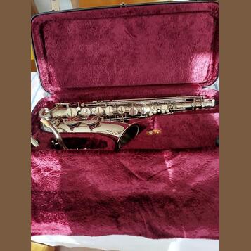 Prodej altsaxofonu Amati