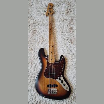 Jazz Bass. Vintage ručně vyráběná basová kytara