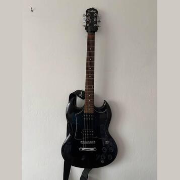 Epiphone SG G-310 (Korea - 1998) + popruh Fender