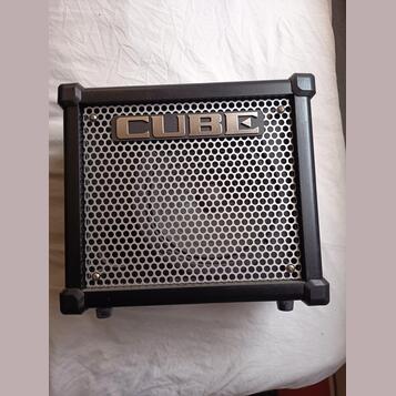 Kombo Roland Cube 10GX