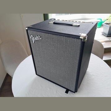 PRODÁM BASKYTAROVÉ KOMBO FENDER V ZÁRUCE