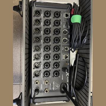 BEHRINGER X AIR