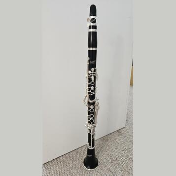Klarinet B Amati Kraslice s hubičkou Selmer 85/120