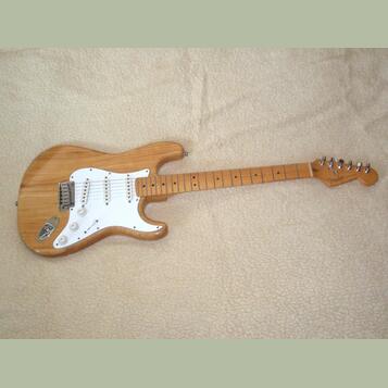 Prodám Fender American Standard Stratocaster 1997