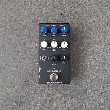 Prodám basový preamp Broughton Messenger j.r.