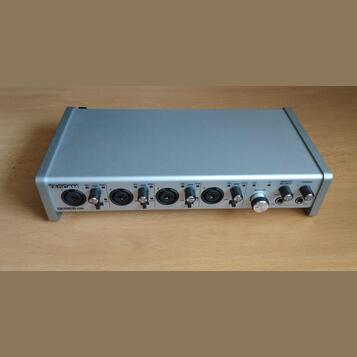TASCAM SERIES 208i