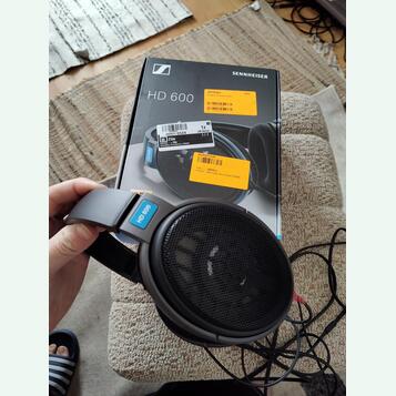 Sennheiser HD 600 top stav , zánovní - krabice 
