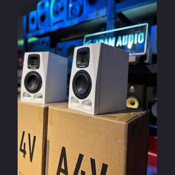 Adam A4V studiové monitory
