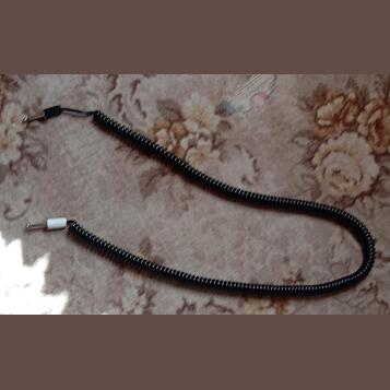 Kroucený nástrojový kabel