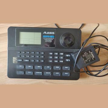 Alesis SR-16