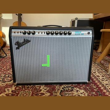 Fender 68 Custom Vibrolux Reverb