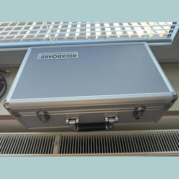 RockBoard TRES 3.0 + originální flight case – výborný stav