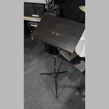 Prodám 7ks notových stojanů K&M