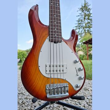 Music Man Stingray 5