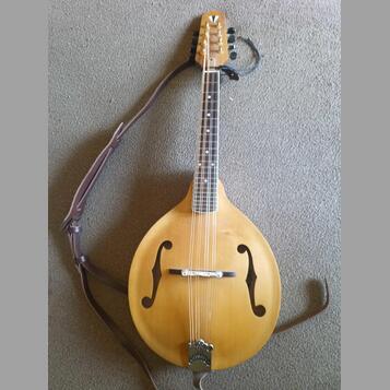 Mandolína A3 Blond celomasiv