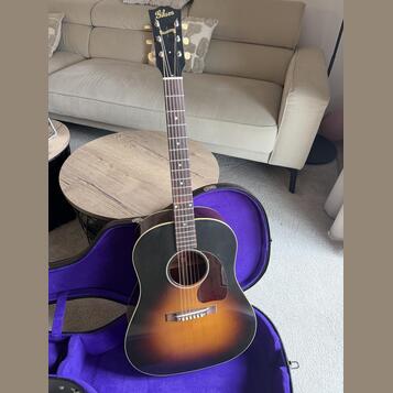 Gibson J-45 1942 BANNER
