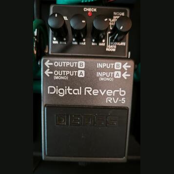 Boss digital reverb RV5