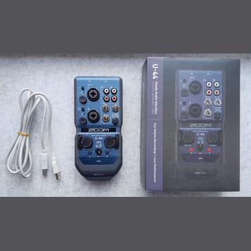 Zoom U-44