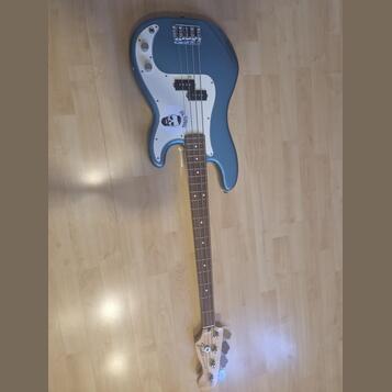 Fender Precision Bass