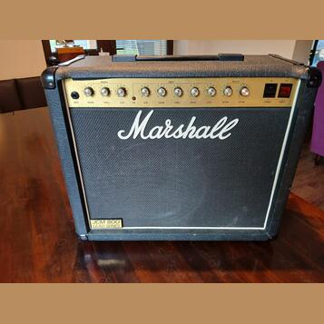 Marshall 4210 JCM 800 50W 1983