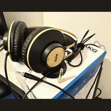 AKG K92 studiová sluchátka