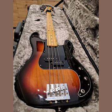 Fender Player P Bass 2019/20 + výbava - Rezervováno!