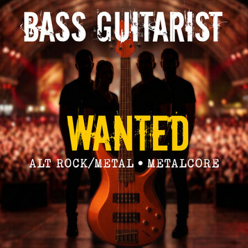Grafika s nápisem BASS GUITARIST WANTED a textem ALT ROCK/METAL • METALCORE. Uprostřed je zobrazena oranžová basová kytara s dřevěným hmatníkem. V po…