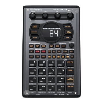 Šedý sampler Roland SP-404 s digitálním displejem, který zobrazuje číslo 84. Horní část přístroje obsahuje tři otočné ovladače s popisky VOLUME, CTRL…