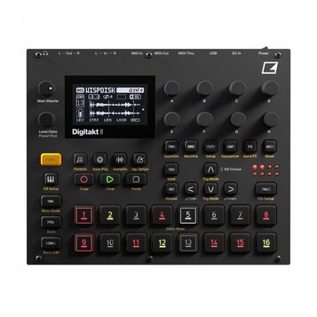 Černý digitální sampler Elektron Digitakt II s integrovaným displejem. Zařízení obsahuje zahlreiche ovládací knofíky, tlačítka s bílými a červenými p…