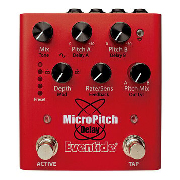 Červený efekt pedál s nápisy MicroPitch Delay a Eventide. Na horní straně jsou tři ovládací knoflíky s popisky Mix Tone, Pitch A Delay A (rozsah 0 až…