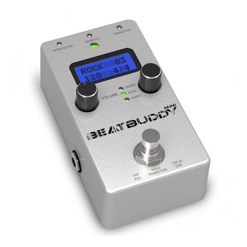 Stříbrný efekt pedál s nápisem BEATBUDDY MINI. Zařízení má modrý displej s textem ROCK 03 120 4/4, dva černé ovládací knoflíky a jeden stoupací spína…