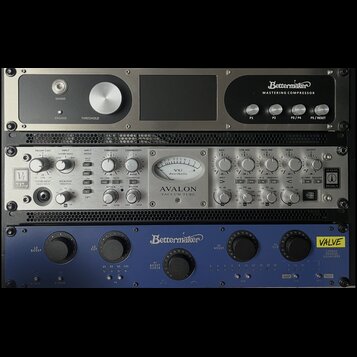 Fotografie zachycuje tři rackové studiové procesory umístěné nad sebou. Horní zařízení je šedý kompresor s nápisem Bettermaker MASTERING COMPRESSOR,…