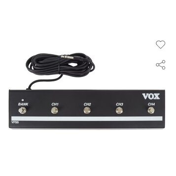 Černý nožní spínač s pěti kovovými tlačítky. Na horní straně jsou nápisy BANK, CH1, CH2, CH3 a CH4, v pravém horním rohu je bílé logo VOX a v levém d…