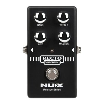 Černý efekt pedál s čtyřmi stříbrnými otočnými ovladači popsanými jako BASS, TREBLE, GAIN a MASTER. Uprostřed je nápis RECTO DISTORTION v bílém rámeč…