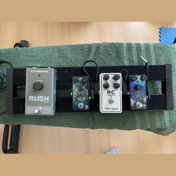Chorus, booster, delay