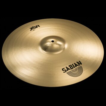Zlatý kovový činel s viditelným rýhováním povrchu. Na povrchu jsou černé nápisy „XSR Ride“ a logo „SABIAN“. Nástroj vykazuje čistý, lesklý povrch bez…