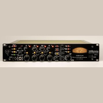 Černý rackový studiový procesor s nápisem Millennia Music & Media Systems a označením STT-1. Na předním panelu je nápis ORIGIN Recording System Twin…