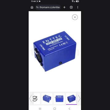 Modrý kovový box s rozhraním USB 2.0 a DMX OUT konektorem. Na horní straně je bílý nápis ENTTEC OPEN DMX USB a doplňující text NON ISOLATED USB 2.0/D…