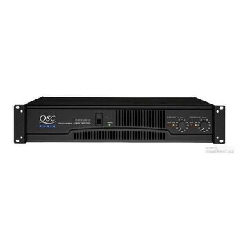 Černý rackový výkonový zesilovač s nápisy QSC AUDIO a RMX 2450 PROFESSIONAL POWER AMPLIFIER. Na předním panelu se nachází vypínač, kontrolka POWER a…