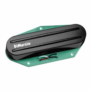 Černý humbucker s nápisem DiMarzio na krytu. Snímač je umístěn na světle zeleném plastovém rámečku s otvory pro šrouby. Z spodní strany vedou čtyři p…