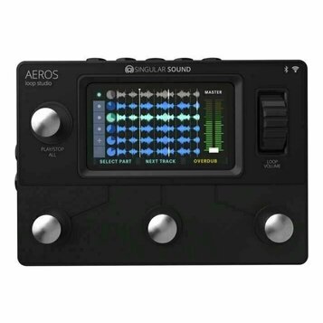 Černý loop studio přístroj s nápisy AEROS a SINGULAR SOUND. Zařízení má pět kovových tlačítek, displej zobrazující modré zvukové vlny a zelený indiká…