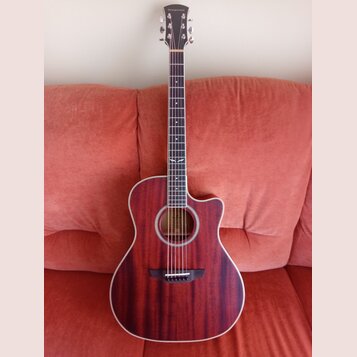 Celomasivní kytara Orangewood Sage mahogany