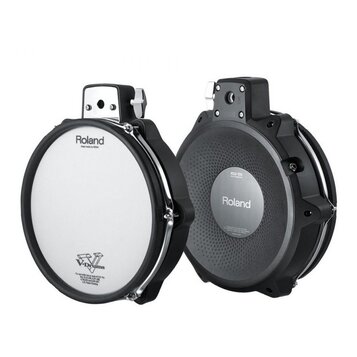 Dvě elektronické bubnové pady značky Roland. Levý pad má bílou membránu s nápisy „Roland“, „Head made by REMO“ a „V-Drums“. Pravý pad je z černého pl…