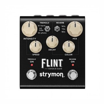 Černý kytarový efekt s nápisy FLINT, tremolo & reverb a značkou strymon. Zařízení má pět krémových otočných ovladačů označených jako INTENSITY, SPEED…