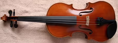 Rozprodej sb&iacute;rky smyčcov&yacute;ch n&aacute;strojů 