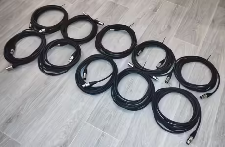 Nab&iacute;z&iacute;m audio kabely v&scaron;ech druhů a d&eacute;lek